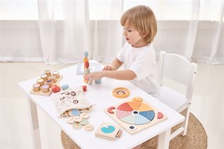 PolarB® Grow-with-Me Play & Learn Box – Free Spirits